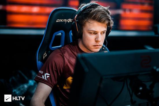 【战报】2021KPL春季赛常规赛第二轮W1D2，TES 1-3 佛山GK